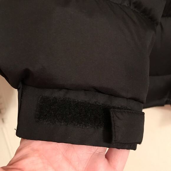 Old Navy Boy's Black/Gray Hooded Colorblock Puffer - Picture 4 of 9